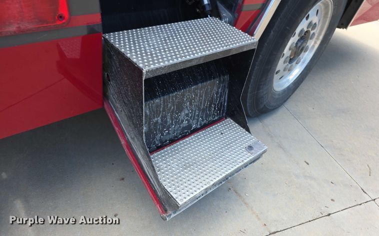 image for item EF3581 1995 Pierce Quantum pumper fire truck