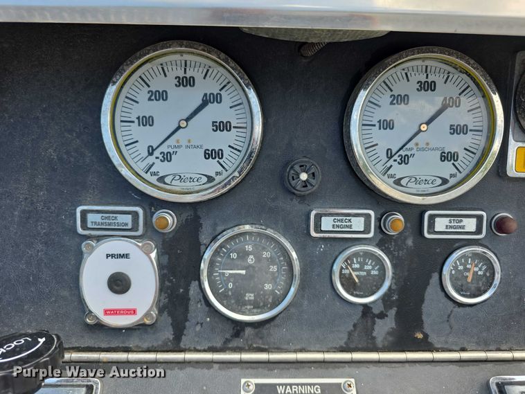 image for item EF3581 1995 Pierce Quantum pumper fire truck