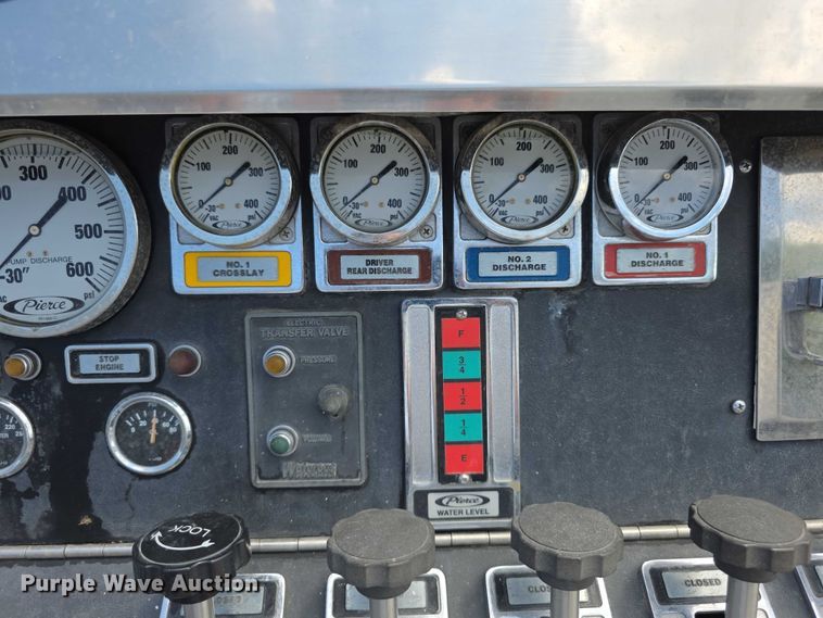 image for item EF3581 1995 Pierce Quantum pumper fire truck