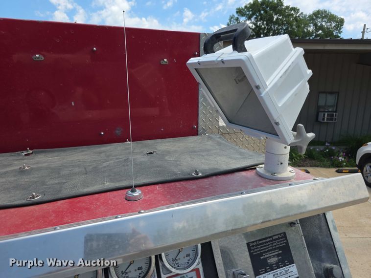 image for item EF3581 1995 Pierce Quantum pumper fire truck