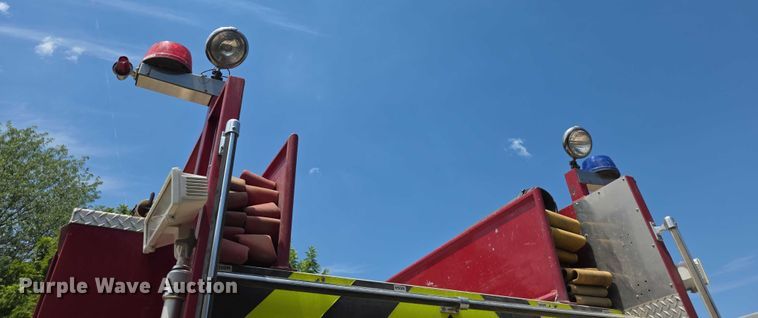image for item EF3581 1995 Pierce Quantum pumper fire truck