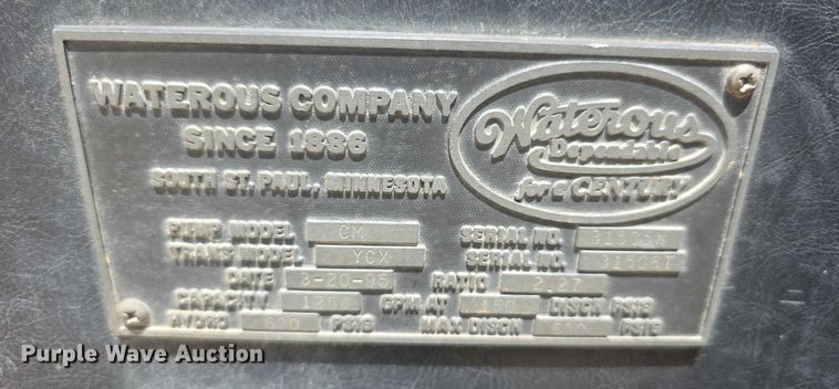 image for item EF3581 1995 Pierce Quantum pumper fire truck