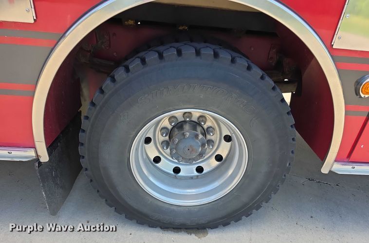 image for item EF3581 1995 Pierce Quantum pumper fire truck