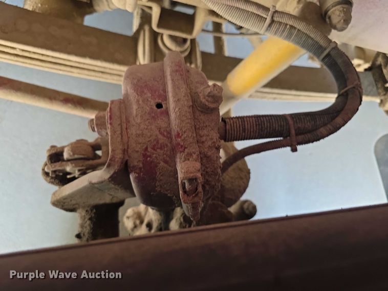 image for item EF3581 1995 Pierce Quantum pumper fire truck