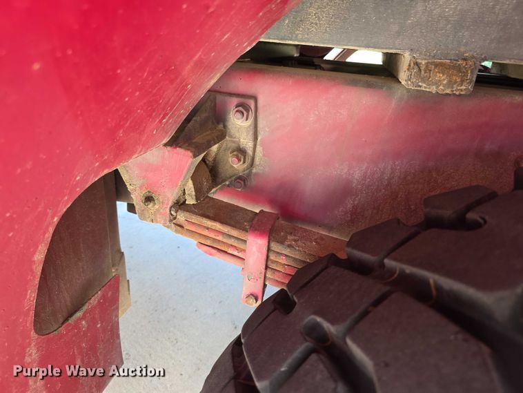 image for item EF3581 1995 Pierce Quantum pumper fire truck