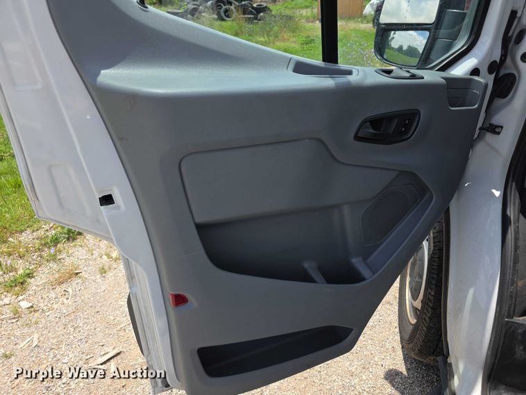 image for item EF3586 2018 Ford Transit 350 van