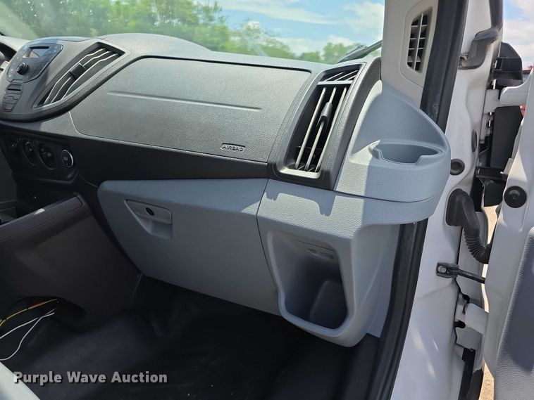 image for item EF3586 2018 Ford Transit 350 van