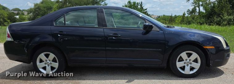 image for item EF3587 2009 Ford Fusion SE 