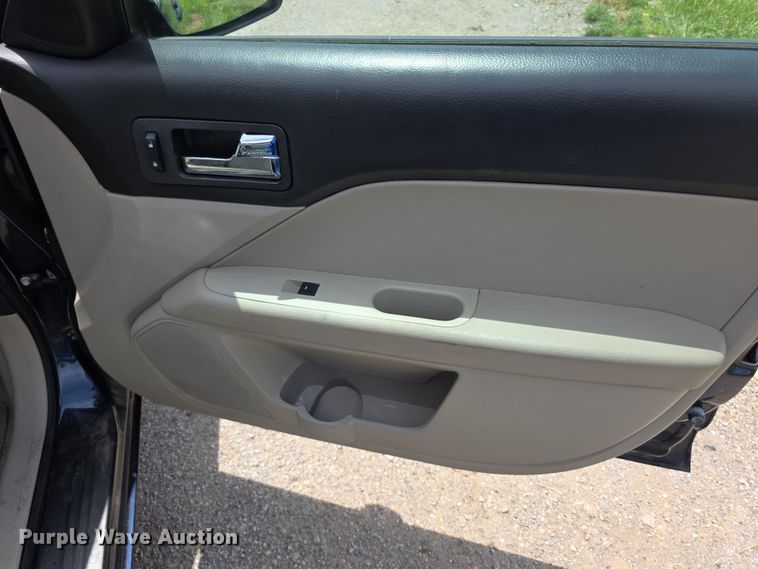 image for item EF3587 2009 Ford Fusion SE 