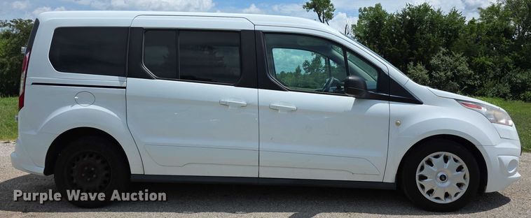 image for item EF3588 2016 Ford Transit Connect XLT van