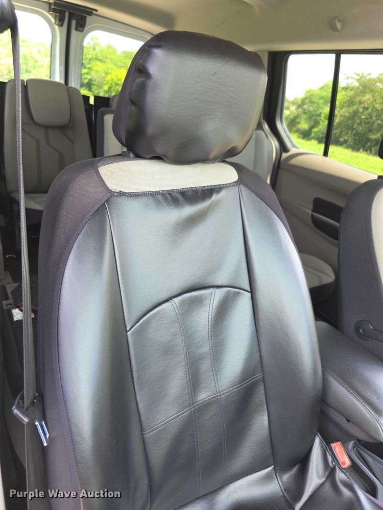 image for item EF3588 2016 Ford Transit Connect XLT van