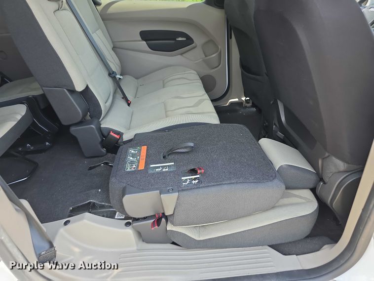 image for item EF3588 2016 Ford Transit Connect XLT van