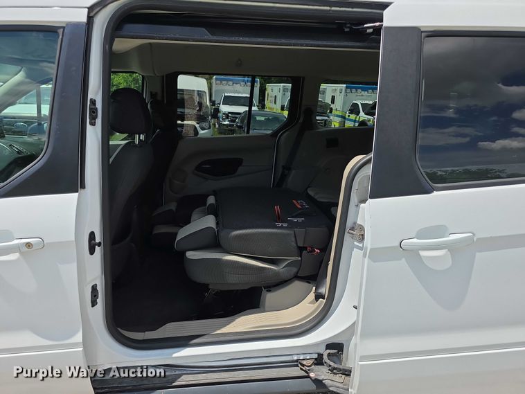 image for item EF3588 2016 Ford Transit Connect XLT van