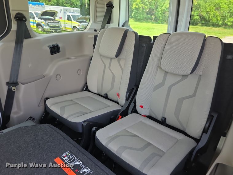 image for item EF3588 2016 Ford Transit Connect XLT van