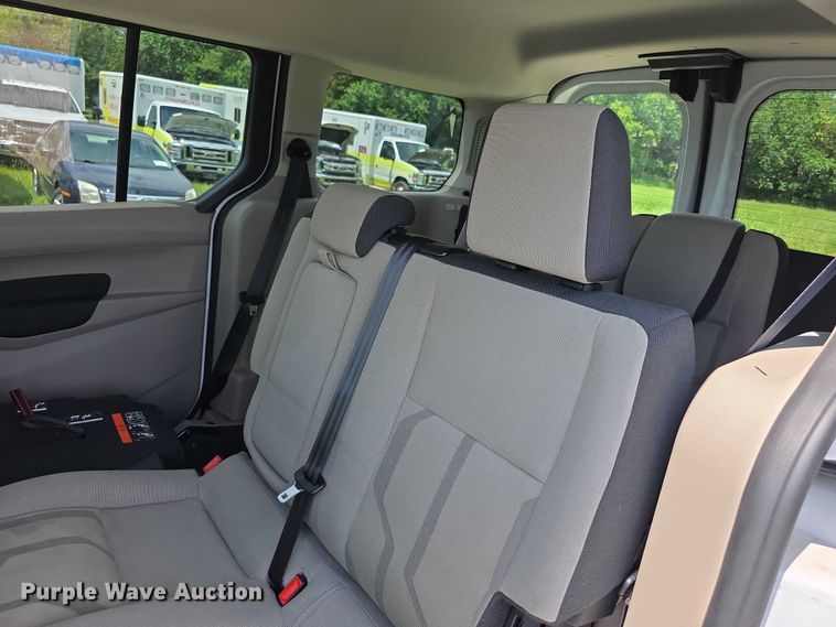 image for item EF3588 2016 Ford Transit Connect XLT van