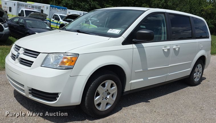 image for item EF3589 2010 Dodge Grand Caravan SE van