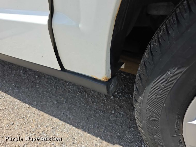 image for item EF3589 2010 Dodge Grand Caravan SE van