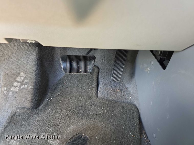 image for item EF3589 2010 Dodge Grand Caravan SE van