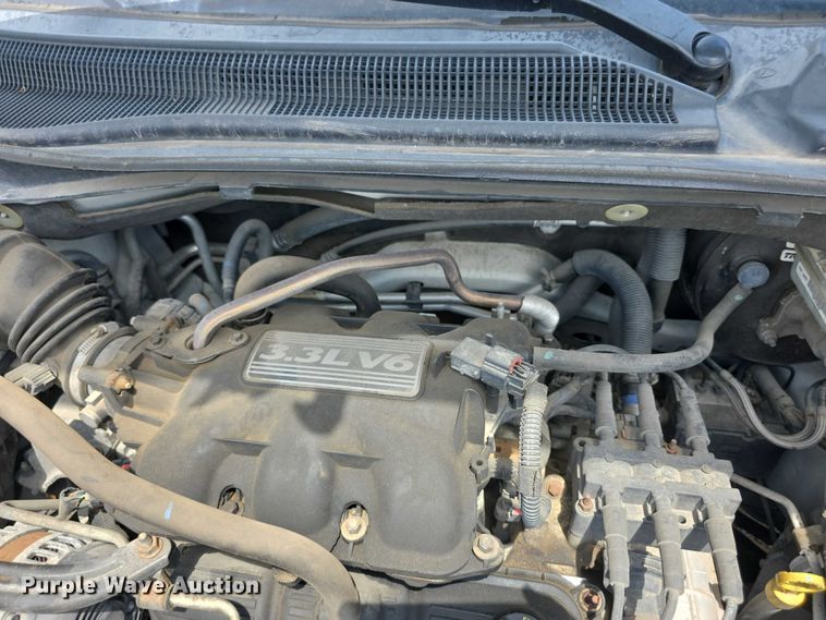 image for item EF3589 2010 Dodge Grand Caravan SE van