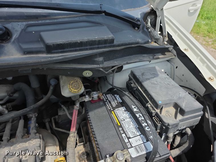 image for item EF3589 2010 Dodge Grand Caravan SE van