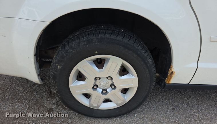 image for item EF3589 2010 Dodge Grand Caravan SE van