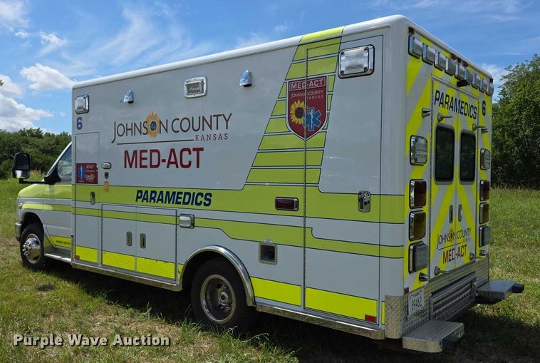 image for item EF3590 2013 Ford E450 ambulance