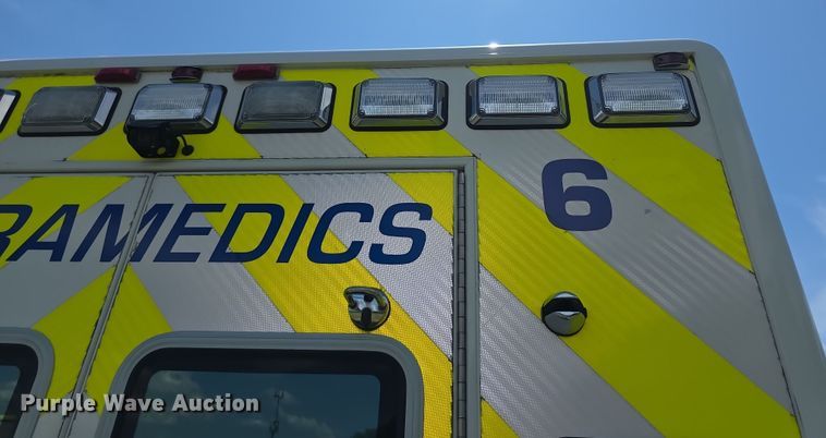 image for item EF3590 2013 Ford E450 ambulance