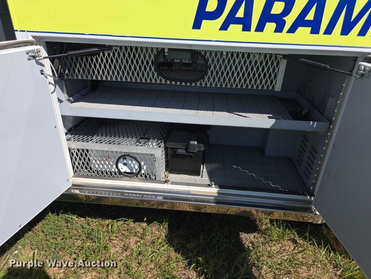 image for item EF3590 2013 Ford E450 ambulance