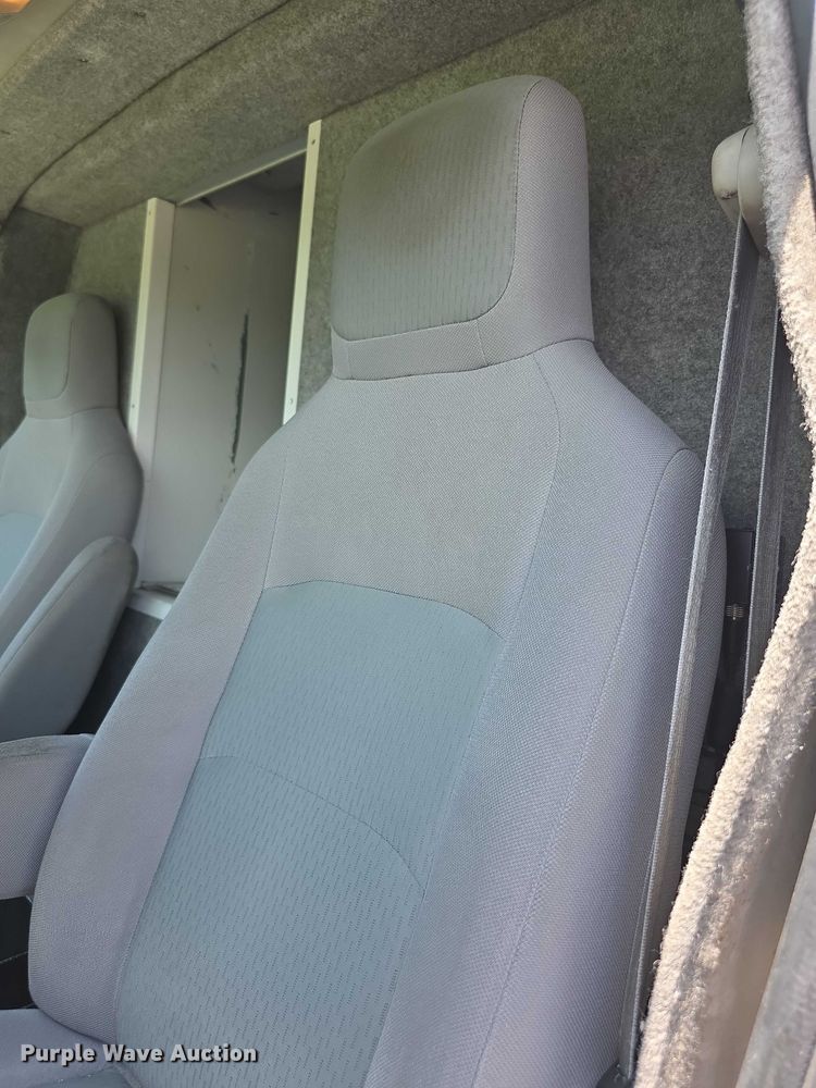 image for item EF3590 2013 Ford E450 ambulance