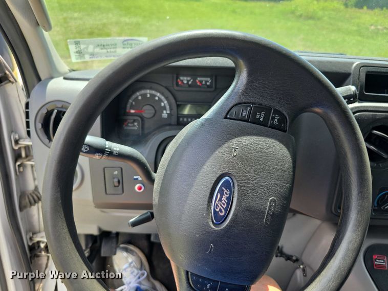 image for item EF3590 2013 Ford E450 ambulance