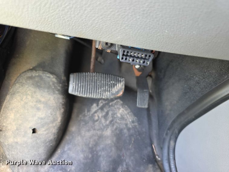 image for item EF3590 2013 Ford E450 ambulance