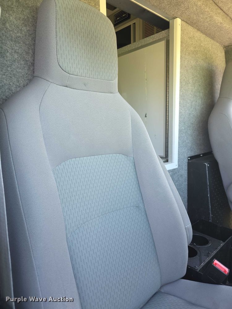 image for item EF3590 2013 Ford E450 ambulance