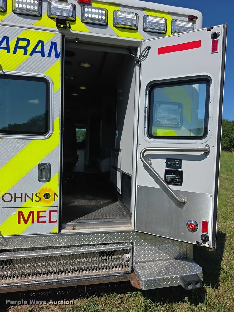 image for item EF3590 2013 Ford E450 ambulance