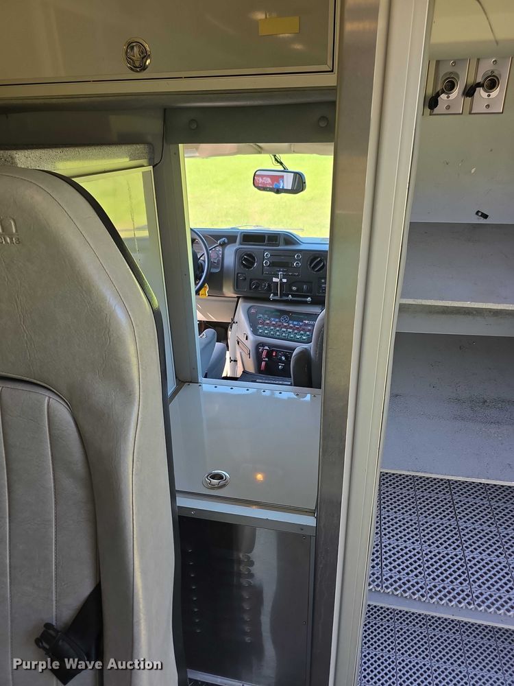 image for item EF3590 2013 Ford E450 ambulance