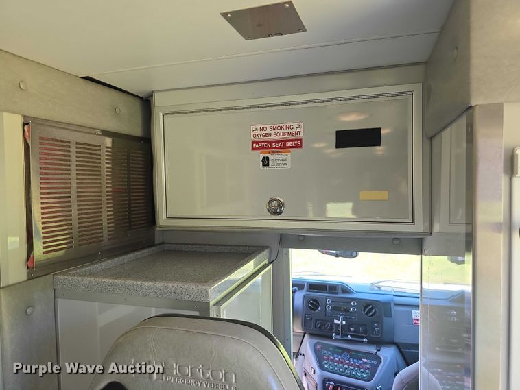 image for item EF3590 2013 Ford E450 ambulance