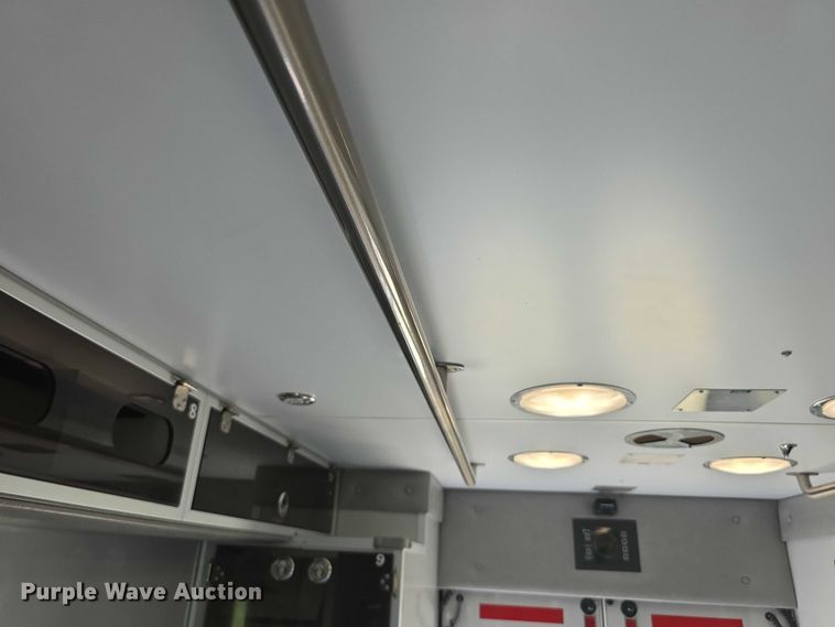 image for item EF3590 2013 Ford E450 ambulance