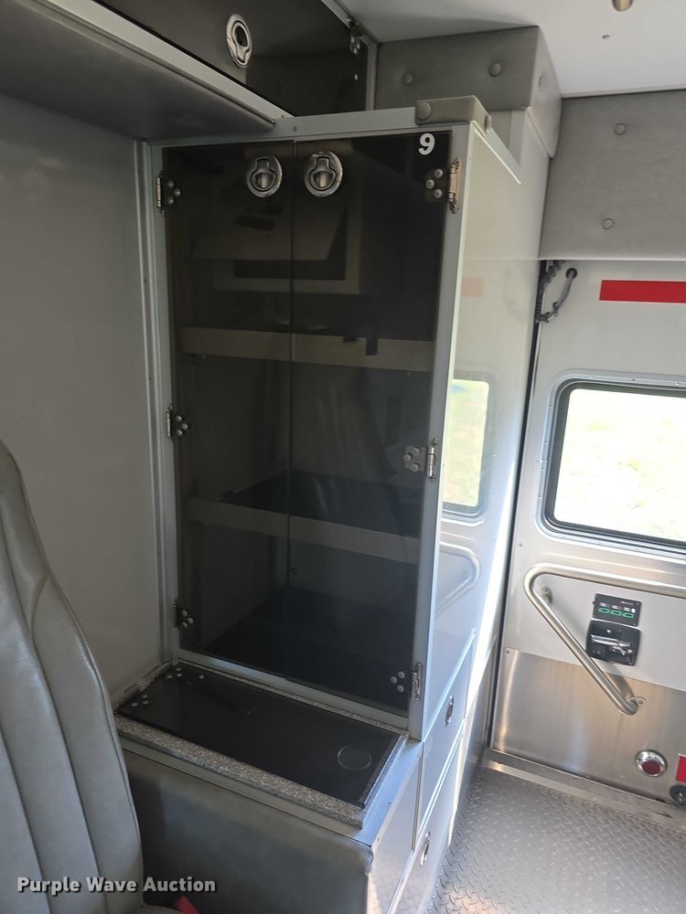 image for item EF3590 2013 Ford E450 ambulance