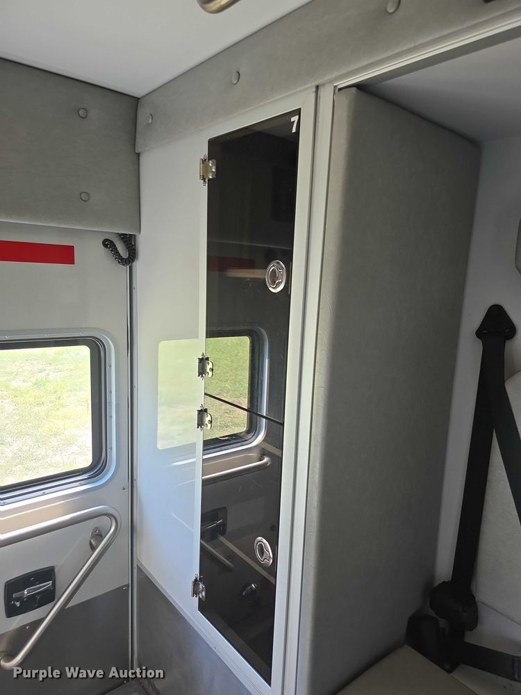 image for item EF3590 2013 Ford E450 ambulance