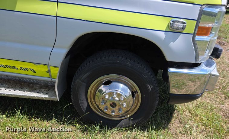 image for item EF3590 2013 Ford E450 ambulance
