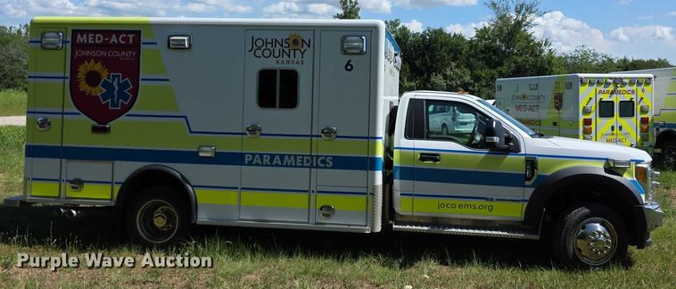 image for item EF3591 2017 Ford F450 XLT ambulance