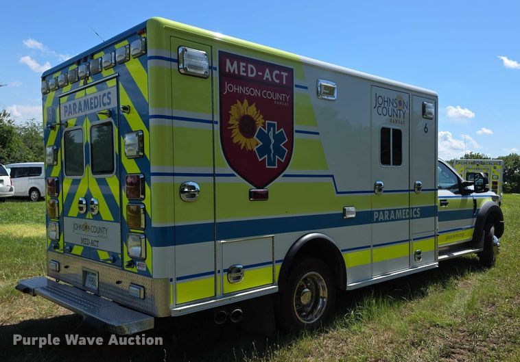 image for item EF3591 2017 Ford F450 XLT ambulance
