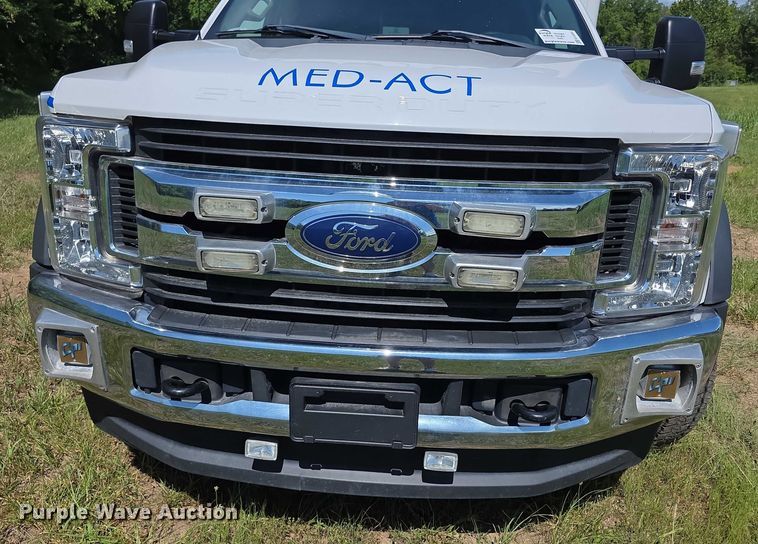 image for item EF3591 2017 Ford F450 XLT ambulance