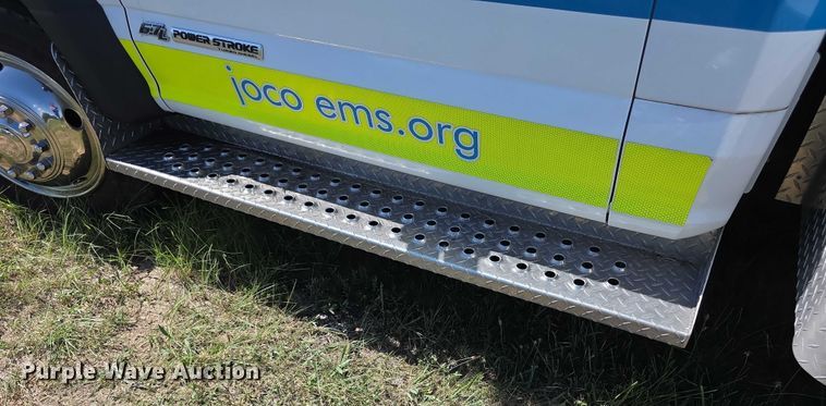 image for item EF3591 2017 Ford F450 XLT ambulance