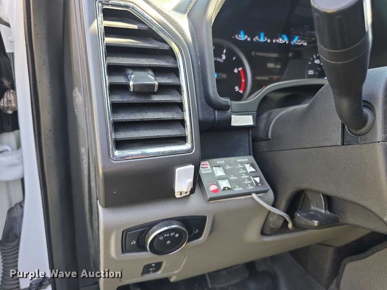 image for item EF3591 2017 Ford F450 XLT ambulance