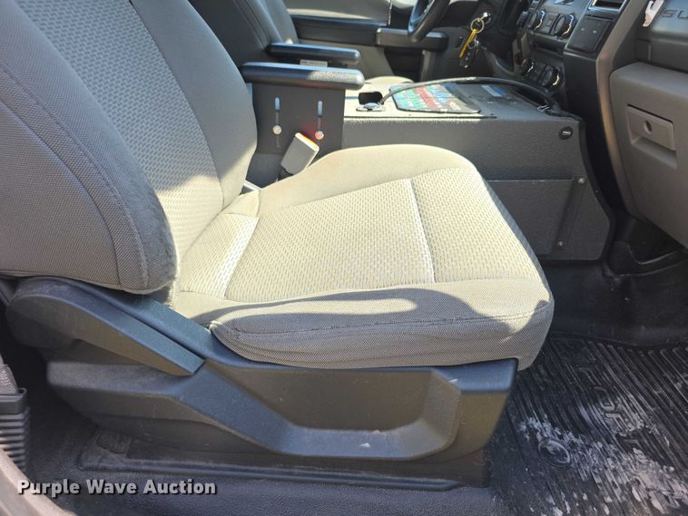 image for item EF3591 2017 Ford F450 XLT ambulance