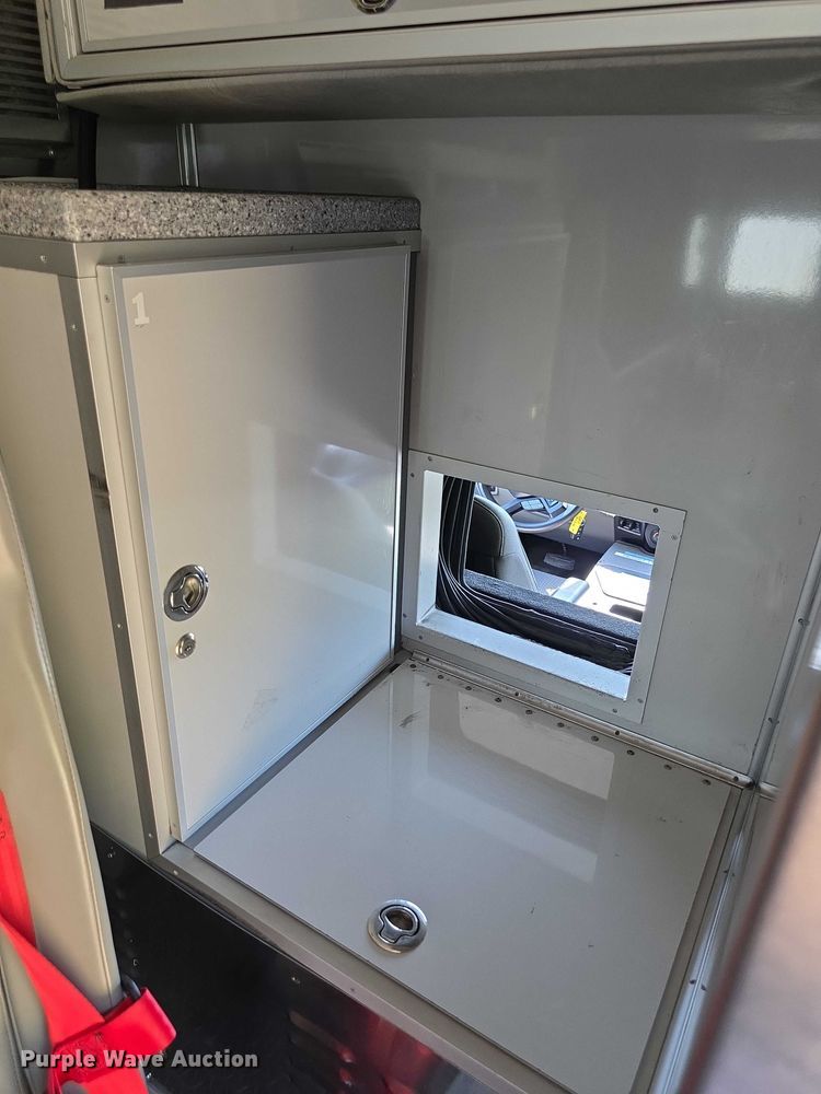 image for item EF3591 2017 Ford F450 XLT ambulance