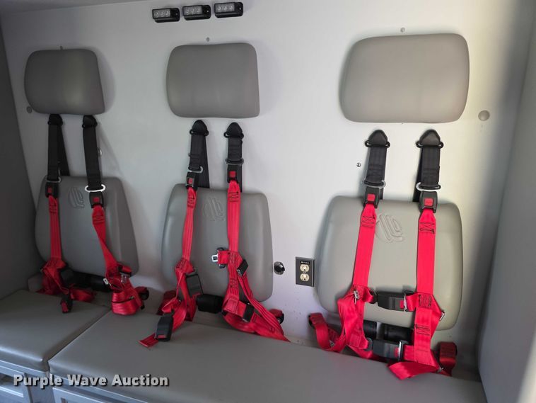 image for item EF3591 2017 Ford F450 XLT ambulance