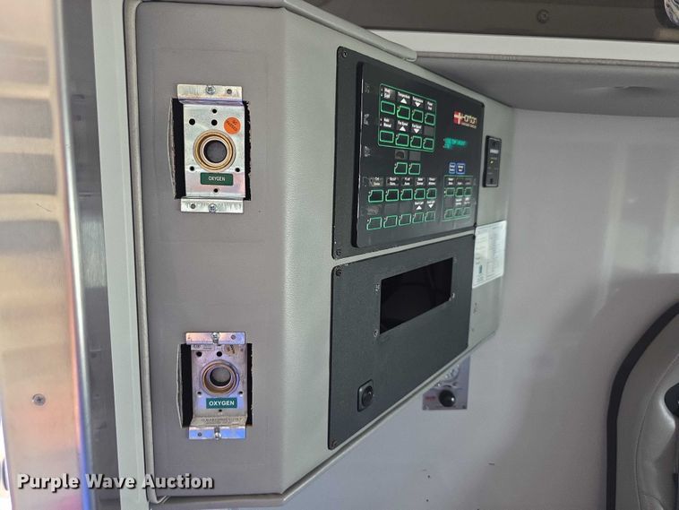 image for item EF3591 2017 Ford F450 XLT ambulance