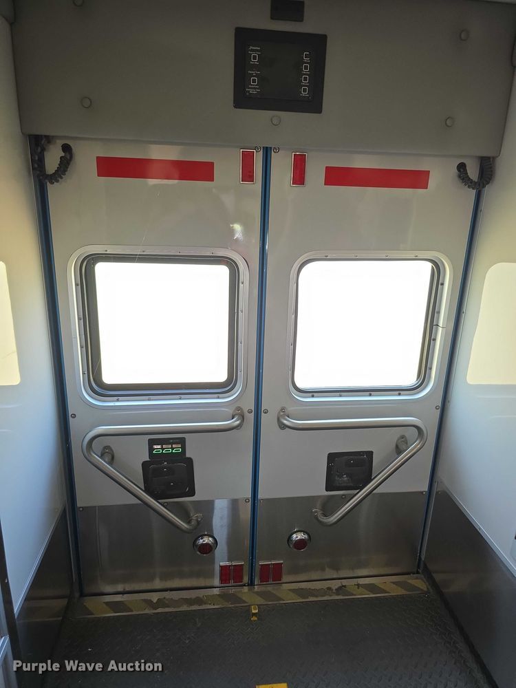 image for item EF3591 2017 Ford F450 XLT ambulance