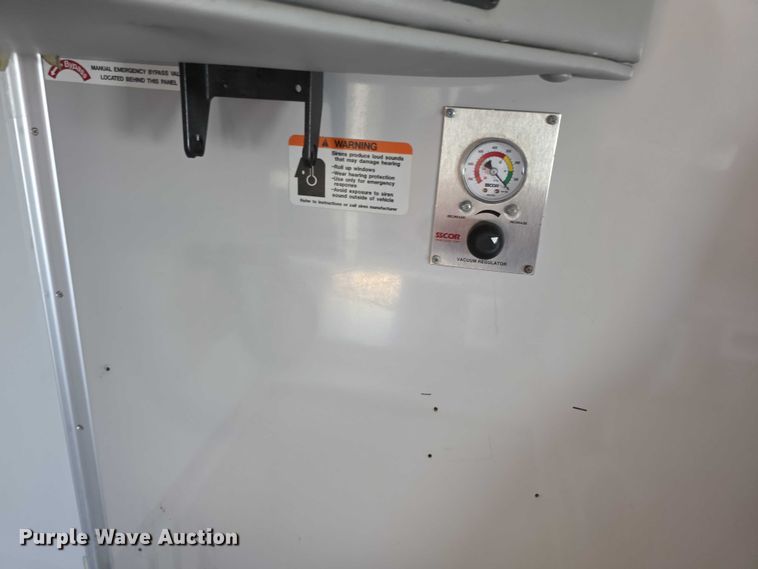 image for item EF3591 2017 Ford F450 XLT ambulance